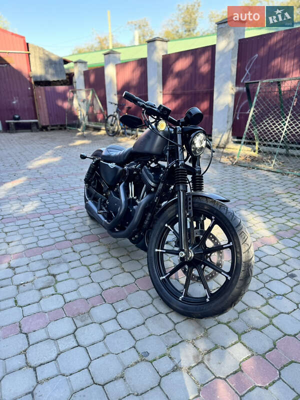 Боббер Harley-Davidson 883 Iron 2017 в Луцьку