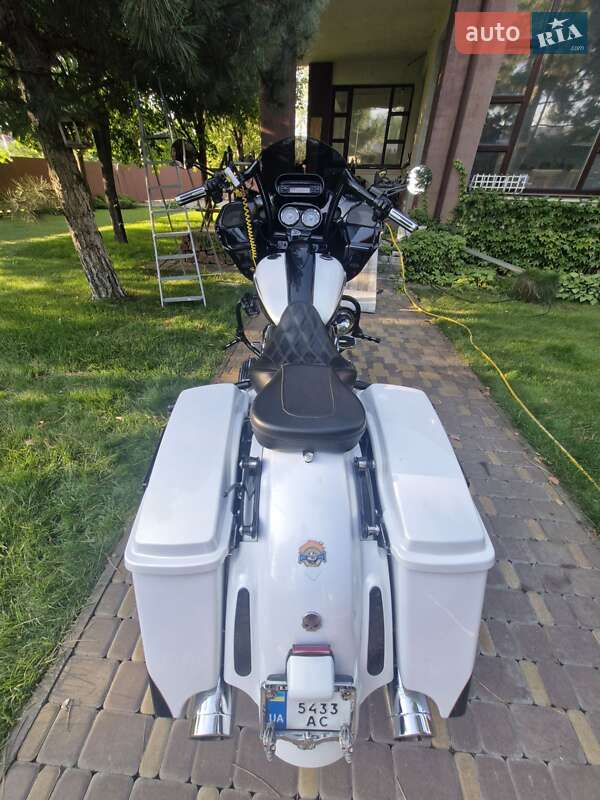 Мотоцикл Круизер Harley-Davidson CVO Road Glide 2012 в Киеве фото 10 Мотоцикл Круизер Harley-Davidson CVO Road Glide 2012 в Киеве