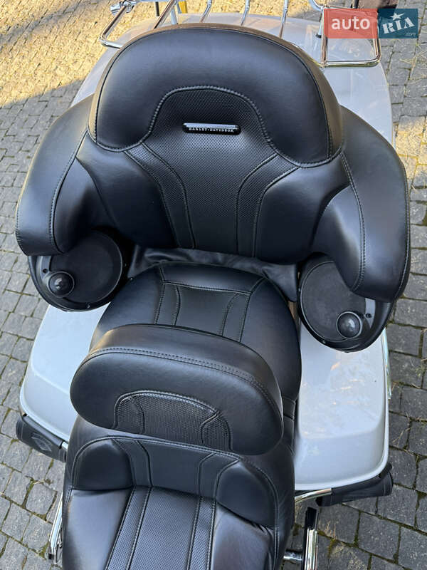 Мотоцикл Круизер Harley-Davidson CVO Road Glide 2016 в Киеве