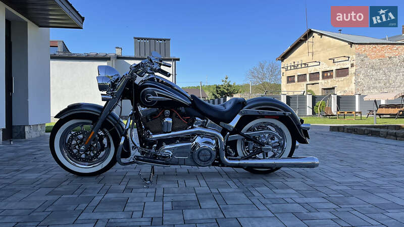 Мотоцикл Круизер Harley-Davidson CVO Softail 2014 в Львове