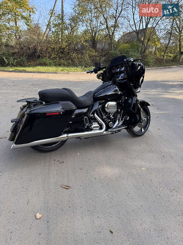 Мотоцикл Круізер Harley-Davidson CVO Street Glide 2016 в Рівному фото 6 Мотоцикл Круізер Harley-Davidson CVO Street Glide 2016 в Рівному
