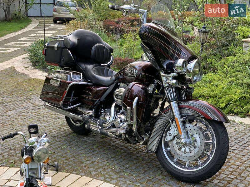Мотоцикл Круизер Harley-Davidson CVO 2009 в Киеве