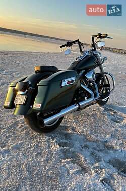 Мотоцикл Туризм Harley-Davidson Dyna Switchback 2013 в 