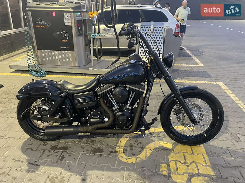 Боббер Harley-Davidson Dyna 2011 в Святопетровское