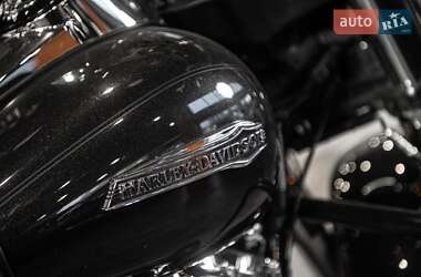 Мотоцикл Кастом Harley-Davidson FLHTCU Ultra Classic Electra Glide 2018 в 