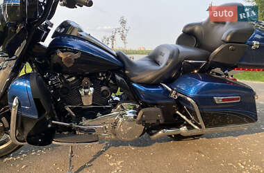 Мотоцикл Круизер Harley-Davidson FLHTCU Ultra Classic Electra Glide 2018 в 