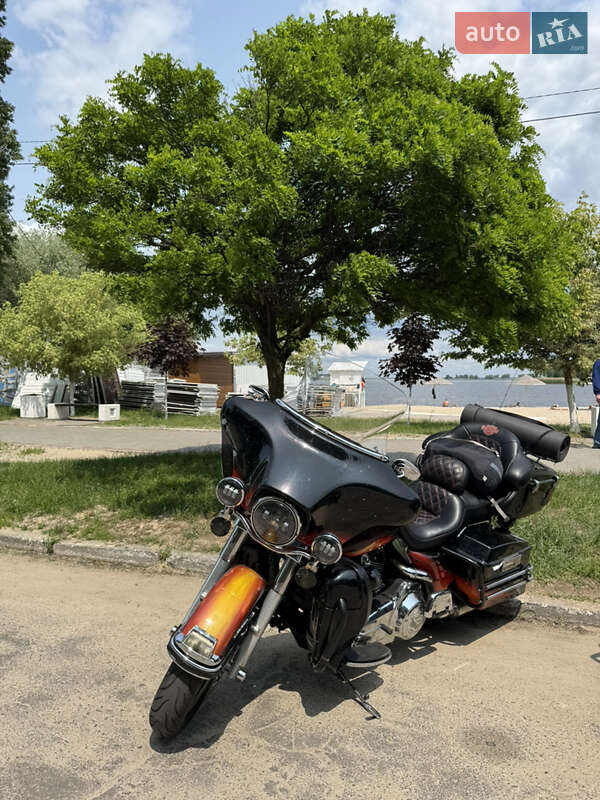 Harley-Davidson FLHTCU Ultra Classic Electra Glide 2007