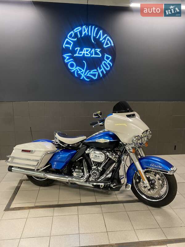 Мотоцикл Туризм Harley-Davidson FLHTK Electra Glide Ultra Limited 2019 в 