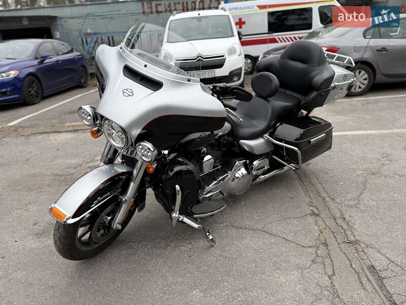 Harley-Davidson FLHTK Electra Glide Ultra Limited 2015