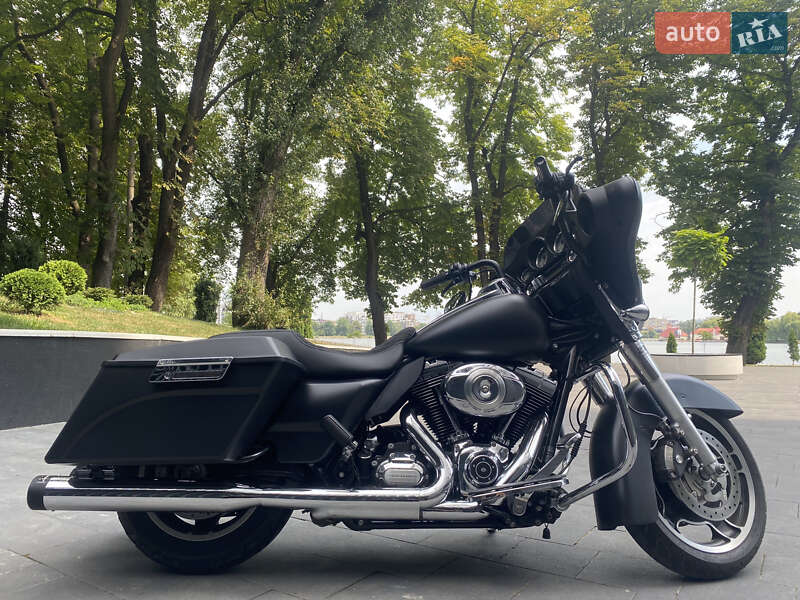 Мотоцикл Круизер Harley-Davidson FLHX Street Glide 2013 в Ивано-Франковске фото 3 Мотоцикл Круизер Harley-Davidson FLHX Street Glide 2013 в Ивано-Франковске
