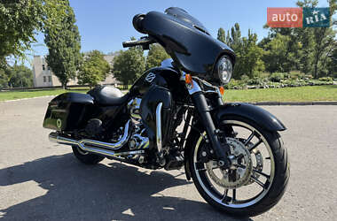 Мотоцикл Чоппер Harley-Davidson FLHX Street Glide 2014 в 