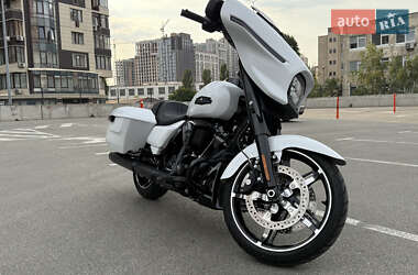 Мотоцикл Круизер Harley-Davidson FLHX 2023 в 