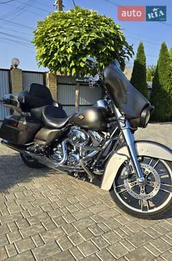 Мотоцикл Круизер Harley-Davidson FLHX 2011 в 