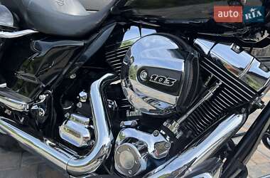 Мотоцикл Круизер Harley-Davidson FLTRX 2016 в 