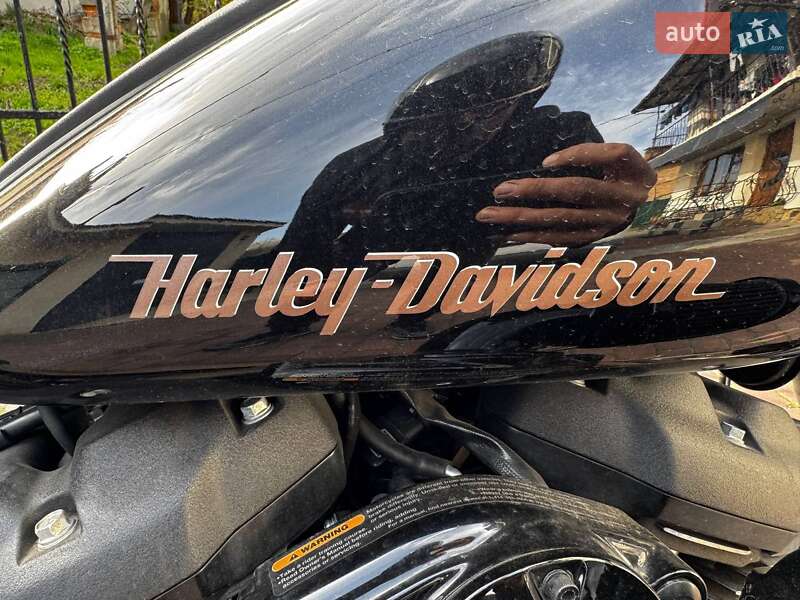 Harley-Davidson Low Rider	 2022