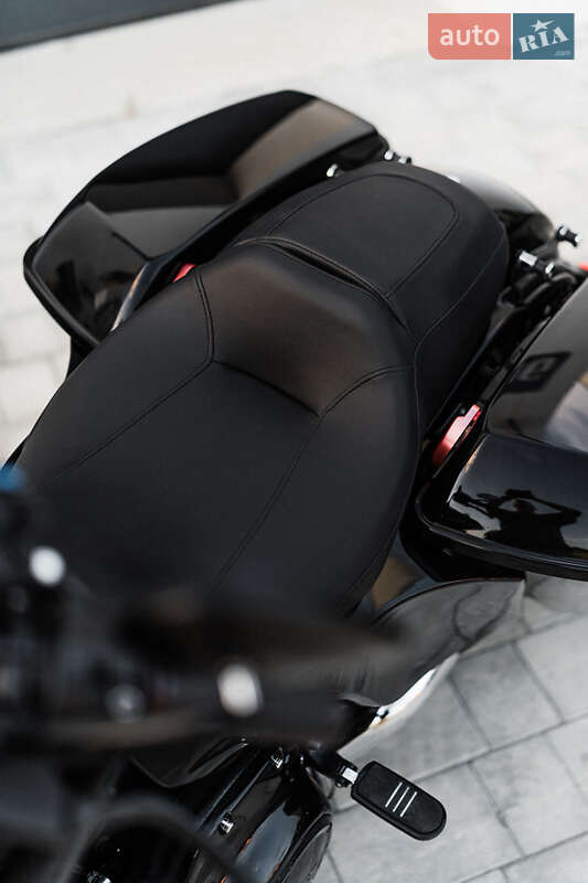 Боббер Harley-Davidson Road Glide 2021 в Ужгороде