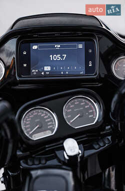 Боббер Harley-Davidson Road Glide 2021 в 