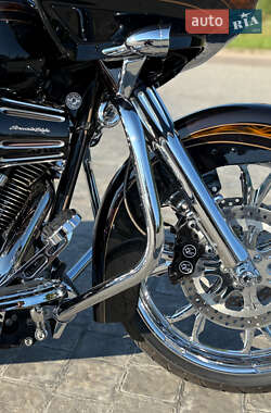 Мотоцикл Круизер Harley-Davidson Road Glide 2011 в 