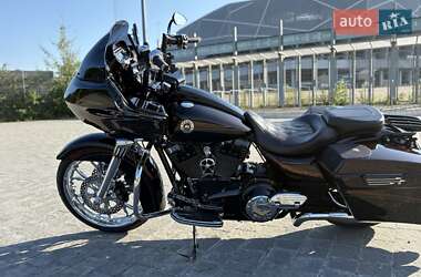 Мотоцикл Круизер Harley-Davidson Road Glide 2011 в 