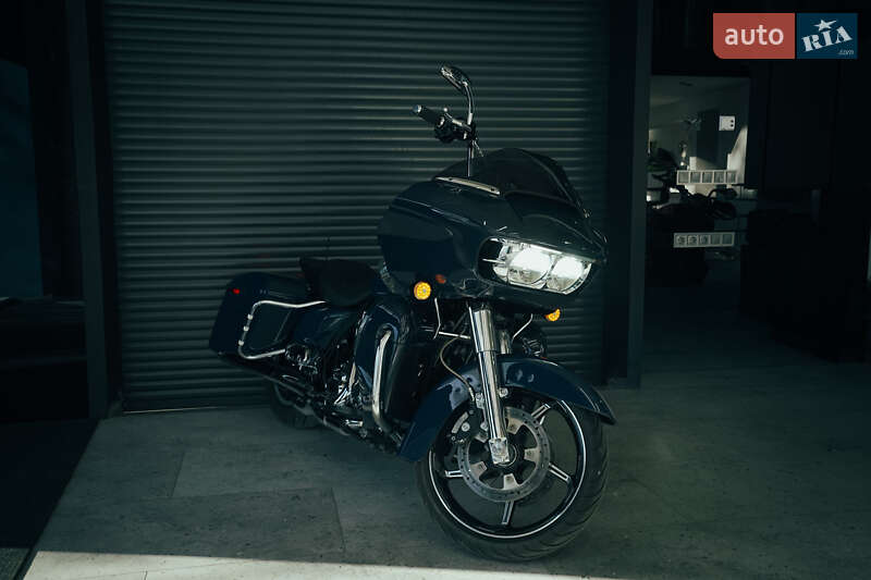 Мотоцикл Круізер Harley-Davidson Road Glide 2015 в 