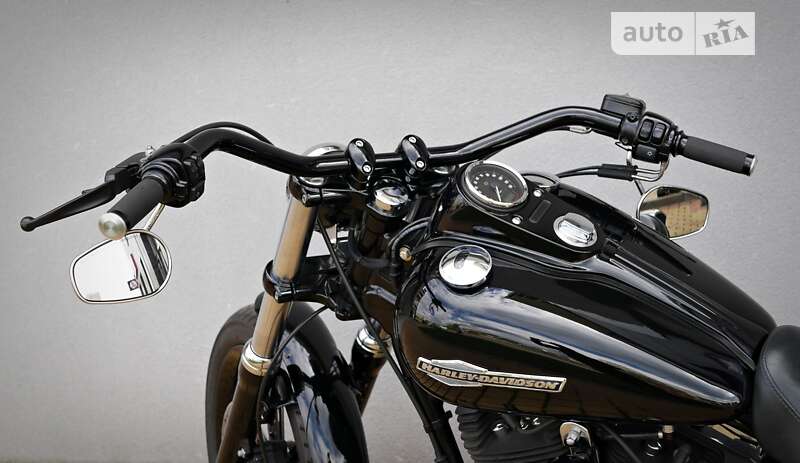 AUTO.RIA – Продам Харлей-Девідсон Стріт Боб 1HD1GXM13EC328240