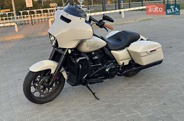 Мотоцикл Круизер Harley-Davidson Street Glide 2023 в 