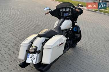 Мотоцикл Круизер Harley-Davidson Street Glide 2023 в 