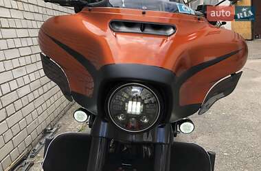 Мотоцикл Круізер Harley-Davidson Touring 2018 в 