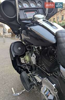 Мотоцикл Круизер Harley-Davidson Touring 2016 в 