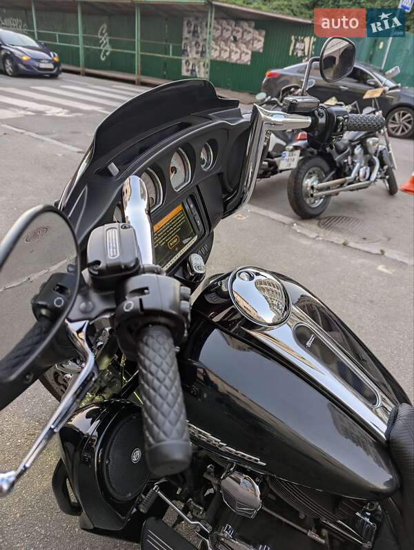 Мотоцикл Круизер Harley-Davidson Touring 2016 в Киеве