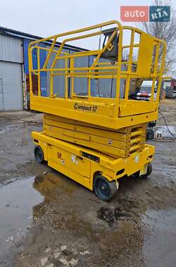 Ножничный подъемник Haulotte Compact 12 2008 в Киеве