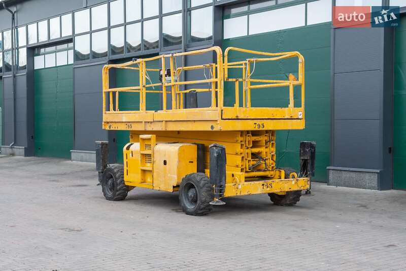 Ножничный подъемник Haulotte H 2006 в Житомире