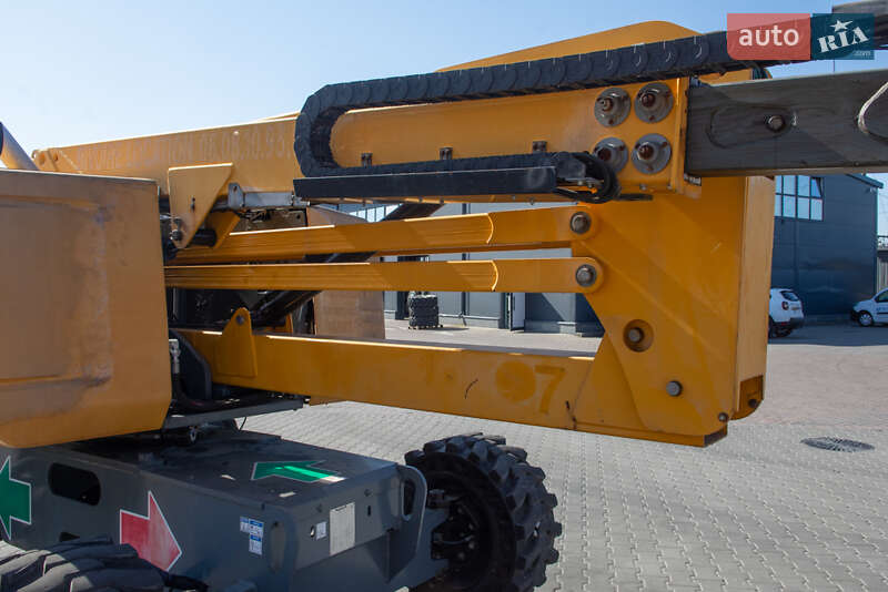 Колінчатий підйомник Haulotte HA 2015 в Житомирі