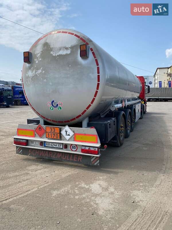 Цистерна Hendricks Goch 2008 в Киеве фото 3 Цистерна Hendricks Goch 2008 в Киеве