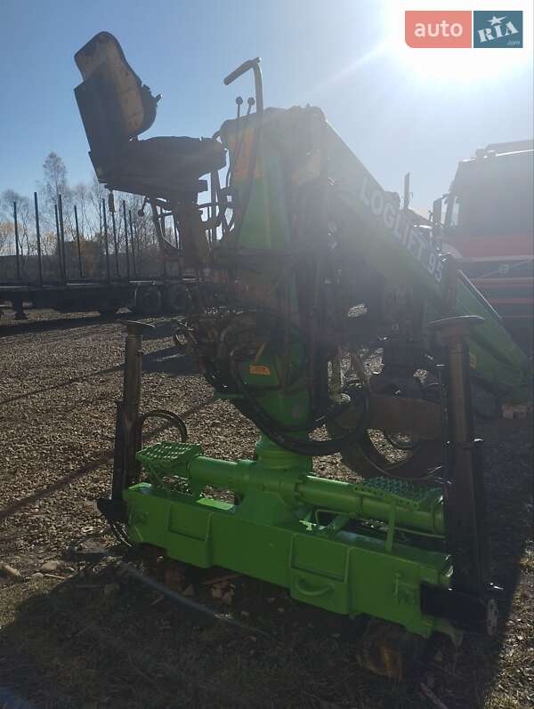 Кран-маніпулятор HIAB 085 2005 в Долині