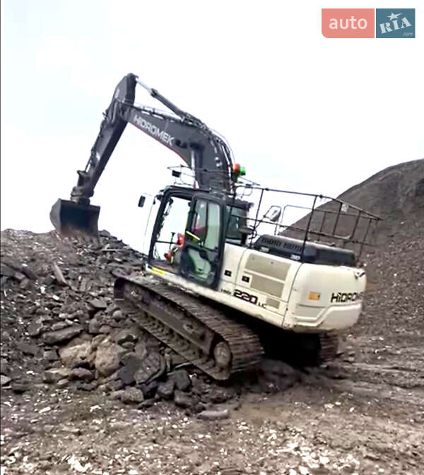 Гусеничний екскаватор Hidromek HMK 220LC 2017 в Києві