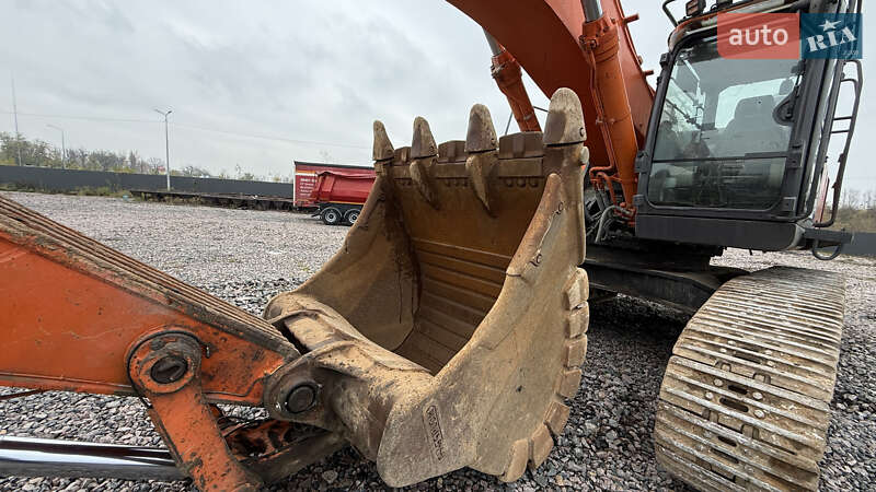 Гусеничный экскаватор Hitachi ZAXIS 2015 в Киеве