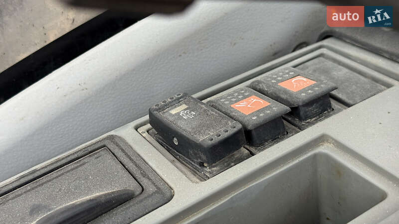 Гусеничный экскаватор Hitachi ZAXIS 2015 в Киеве