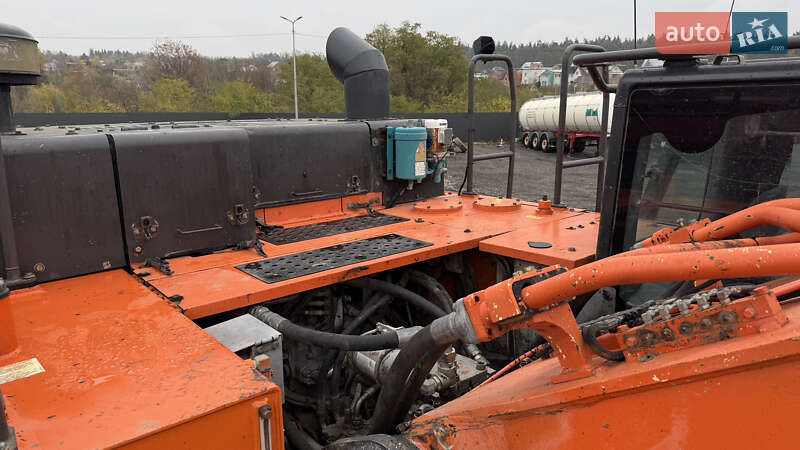 Гусеничный экскаватор Hitachi ZAXIS 2015 в Киеве