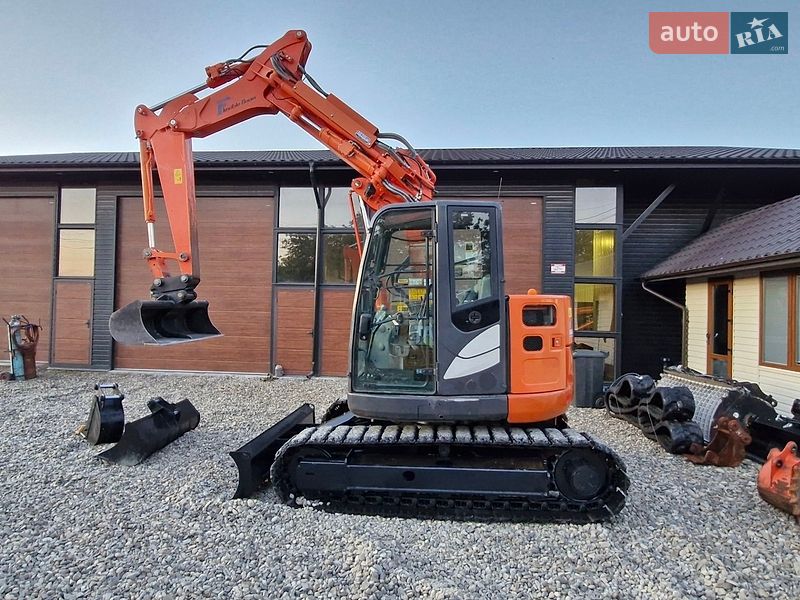 Міні-екскаватор Hitachi ZAXIS 2018 в Чернівцях