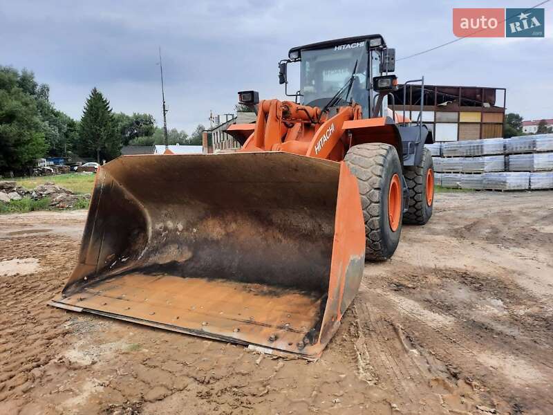 Фронтальный погрузчик Hitachi ZW 2006 в Луцке