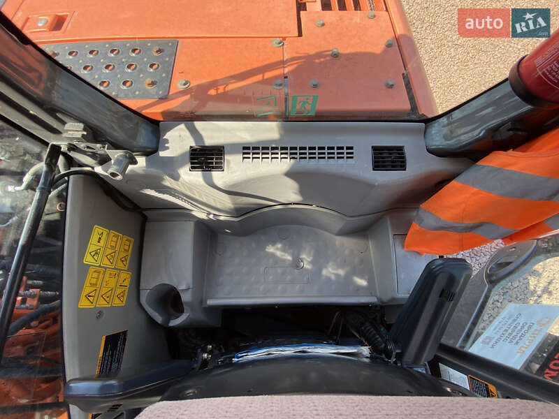 Колесный экскаватор Hitachi ZX 140 2013 в Киеве