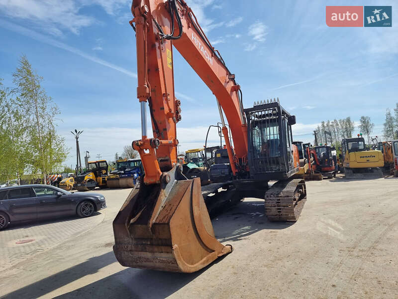 Гусеничний екскаватор Hitachi ZX 210LC-5B 2012 в Самборі