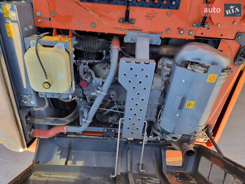 Гусеничный экскаватор Hitachi ZX 2018 в Одессе