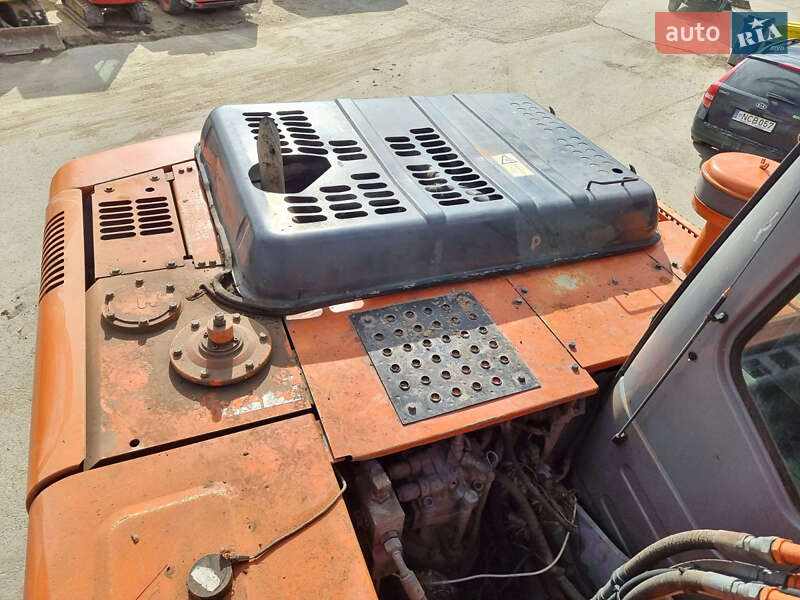 Колесный экскаватор Hitachi ZX 2005 в Одессе