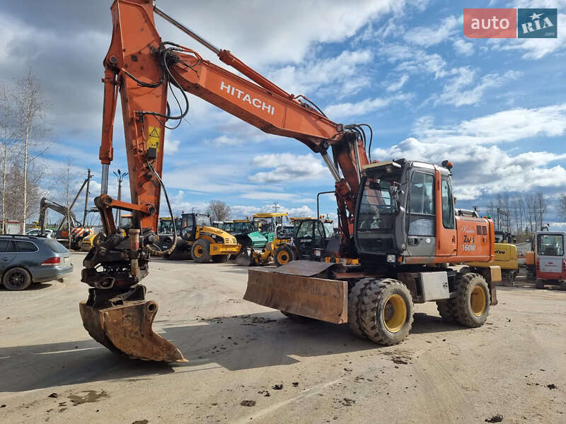 Колесный экскаватор Hitachi ZX 2005 в Одессе