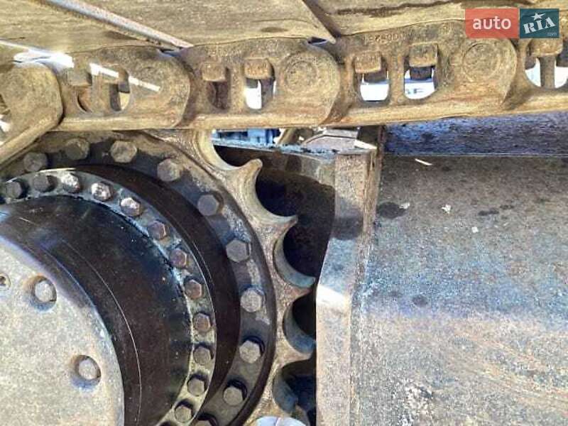 Гусеничный экскаватор Hitachi ZX 2018 в Киеве