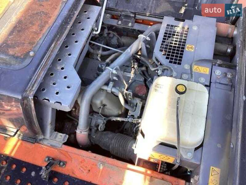 Гусеничный экскаватор Hitachi ZX 2018 в Киеве