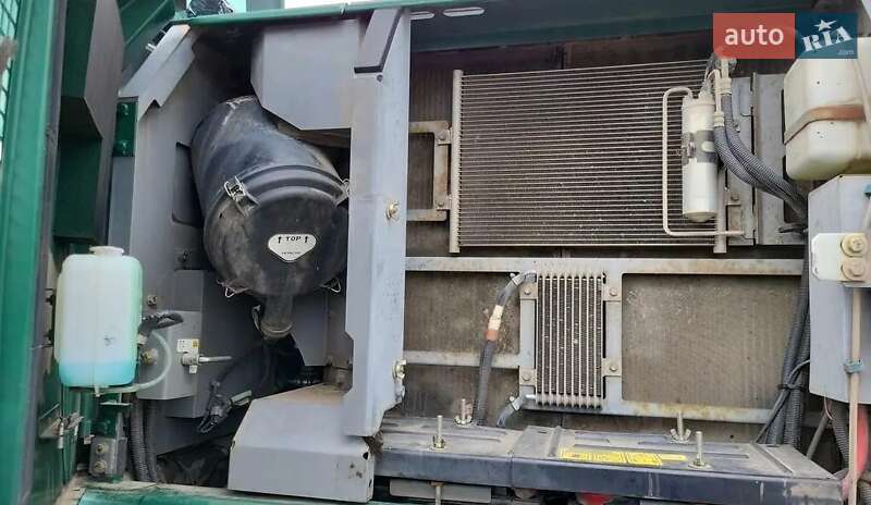 Колісний екскаватор Hitachi ZX 2015 в Києві