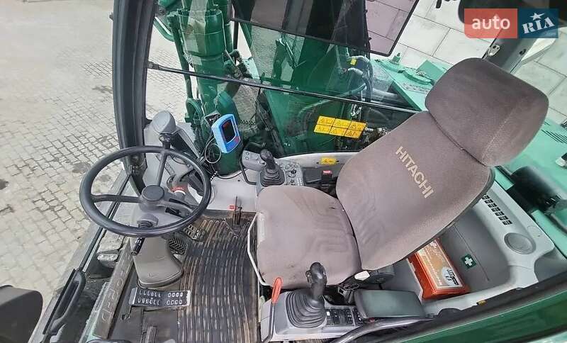 Колісний екскаватор Hitachi ZX 2015 в Києві